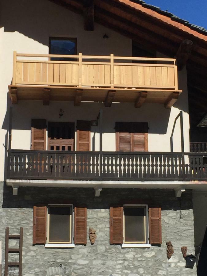 La Maison Du Pont Mont Blanc 2 La Salle Exterior foto